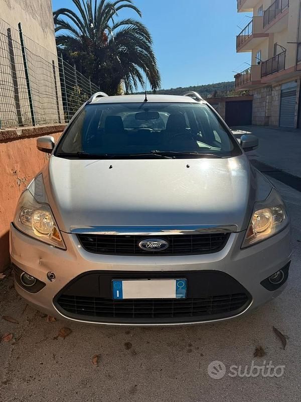 Usata Ford Focus 100 CV (73 kW) 2009 Grigio Berlina