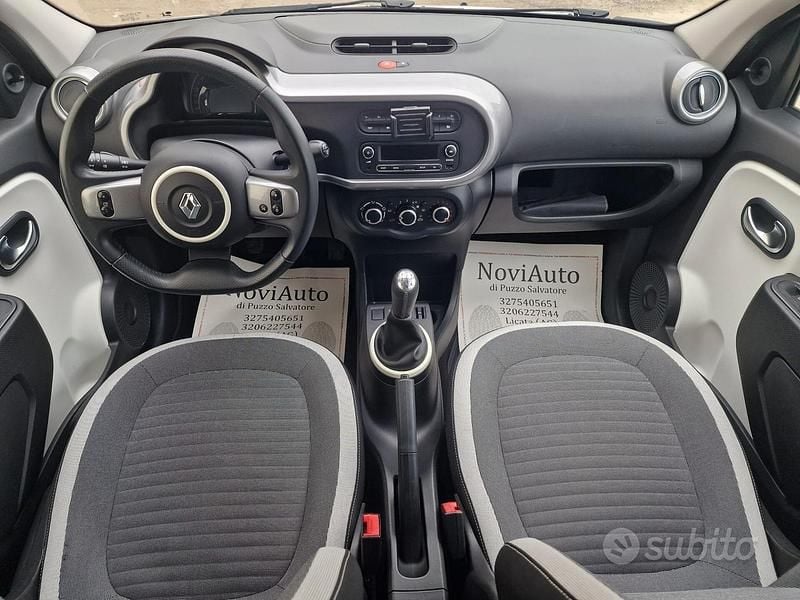 Usata Renault Twingo LIMITED 70 CV (51 kW) 2018 Bianco Utilitaria