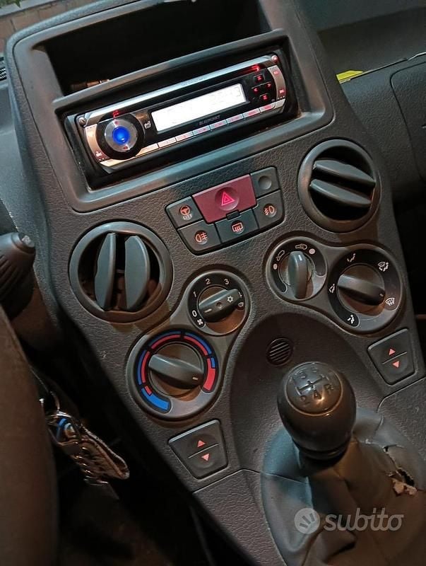 Usata Fiat Panda 4x4 Climbing 60 CV (44 kW) 2007 Blu Utilitaria