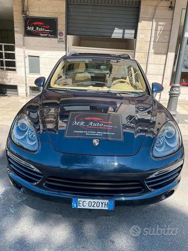 Usata Porsche Cayenne 245 CV (180 kW) 2012 Blu SUV