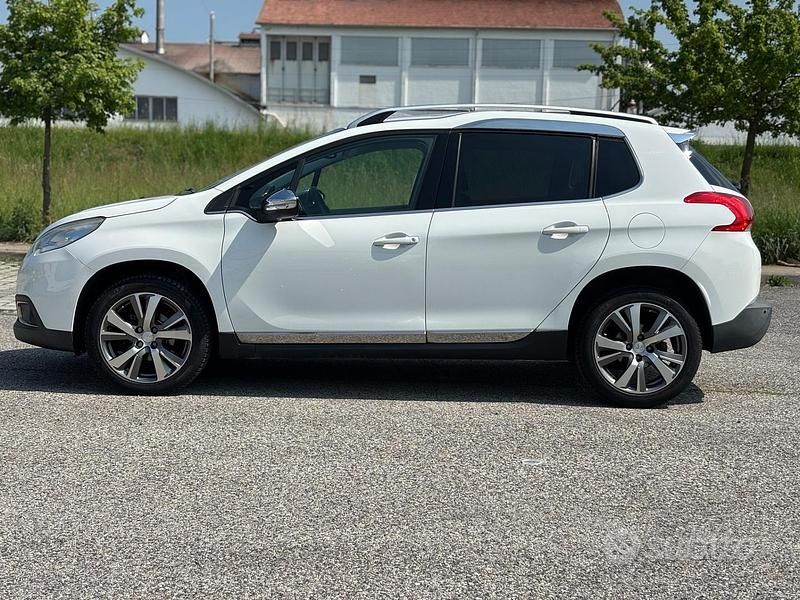 Używany Peugeot 2008 Active 92 KM (67 kW) 2014 Biały SUV