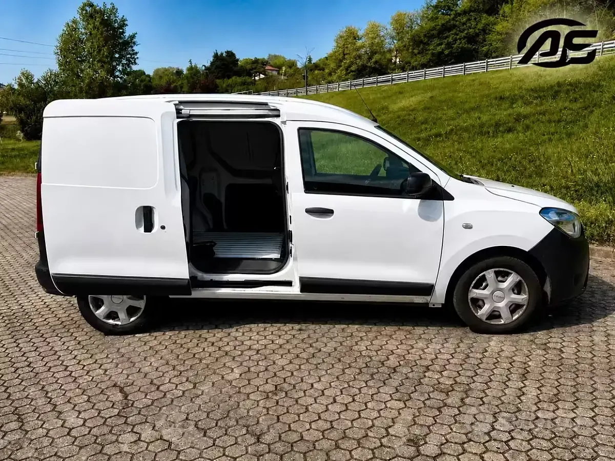 Usata Dacia Dokker 75 CV (55 kW) 2019 Bianco Monovolume