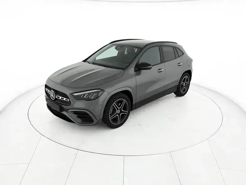 Nuova Mercedes GLA180 AMG line 136 CV (100 kW) 2026 Grigio SUV