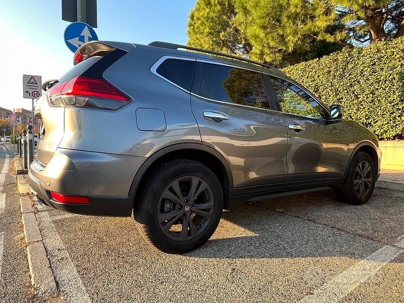 Usata Nissan X-Trail 131 CV (96 kW) 2018 Grigio SUV