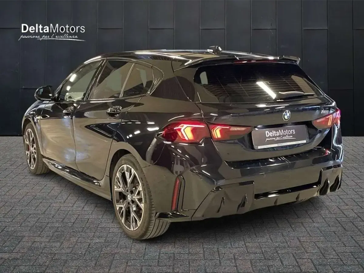 Usata BMW 118 M Sport 150 CV (110 kW) 2025 Nero metallizzato Utilitaria