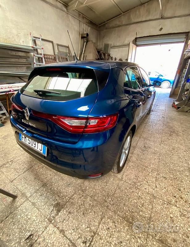 Usata Renault Mégane IV 90 CV (66 kW) 2017 Berlina