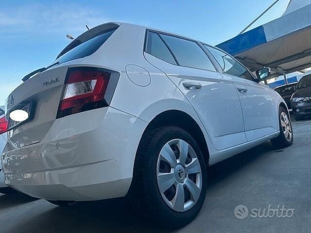 Usata Skoda Fabia 89 CV (65 kW) 2015 Bianco Berlina
