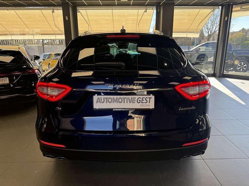 Usata Maserati Levante 349 CV (256 kW) 2021 Blu/azzurro SUV