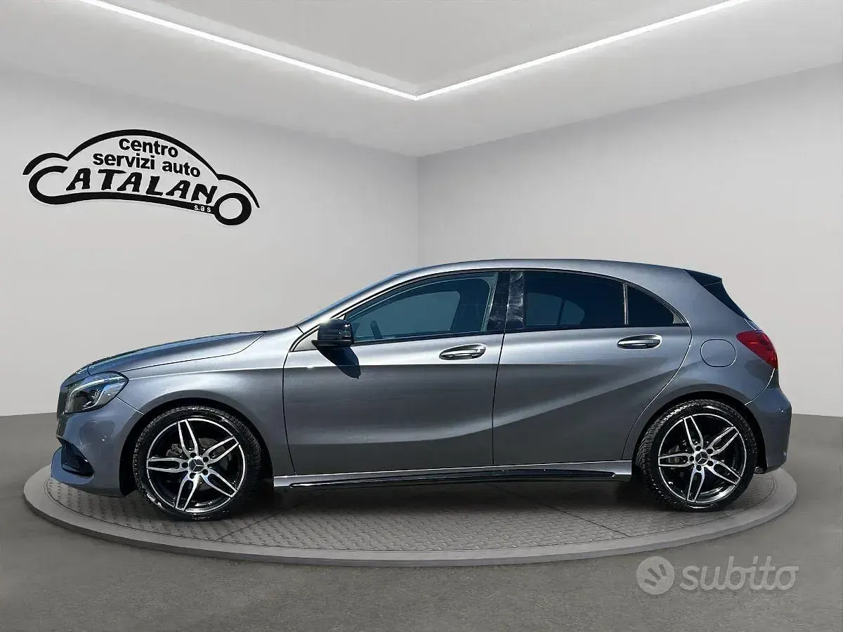 Usata Mercedes A200 Premium 136 CV (100 kW) 2016 Grigio Utilitaria