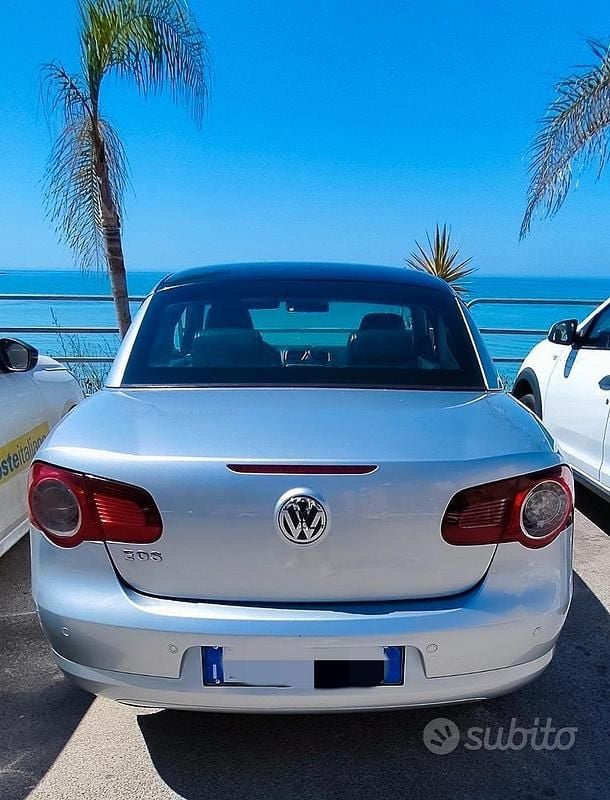 Usata VW Eos 140 CV (102 kW) 2008 Grigio Cabrio