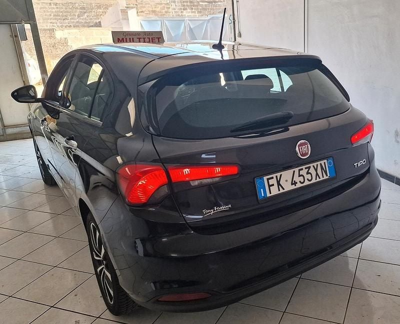 Usata Fiat Tipo Lounge 95 CV (69 kW) 2017 Blu Berlina