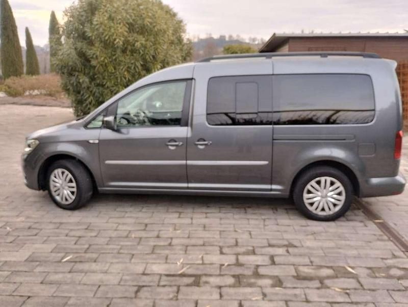 Usata VW Caddy 110 CV (80 kW) 2019 Grigio Monovolume