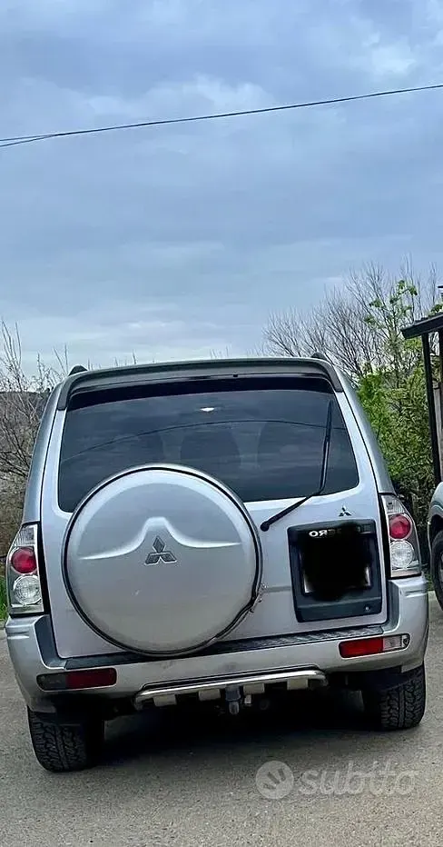 Usata Mitsubishi Pajero 116 CV (85 kW) 2006 Grigio SUV