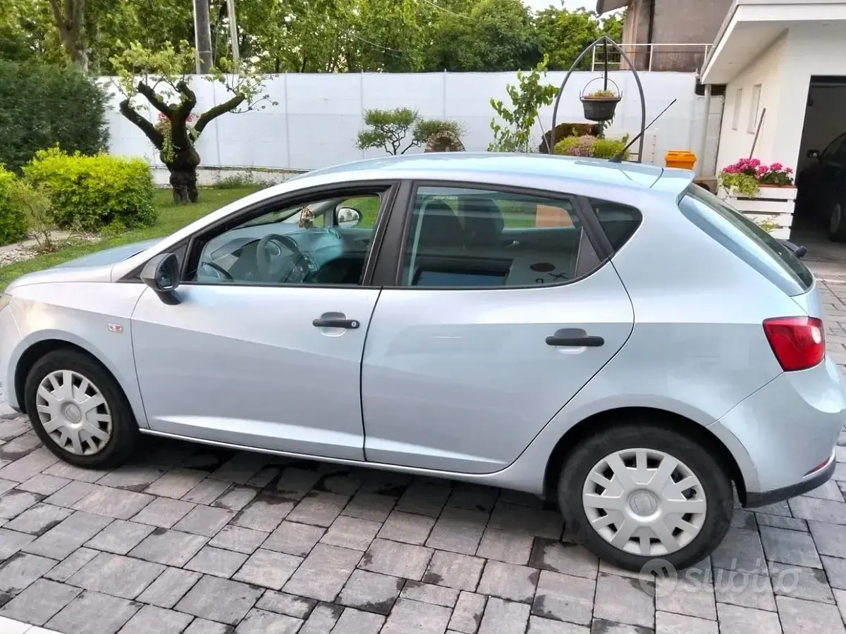 Usata Seat Ibiza Style 69 CV (50 kW) 2009 Berlina