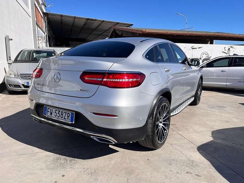 Usata Mercedes GLC250 Premium 204 CV (150 kW) 2019 Argento SUV