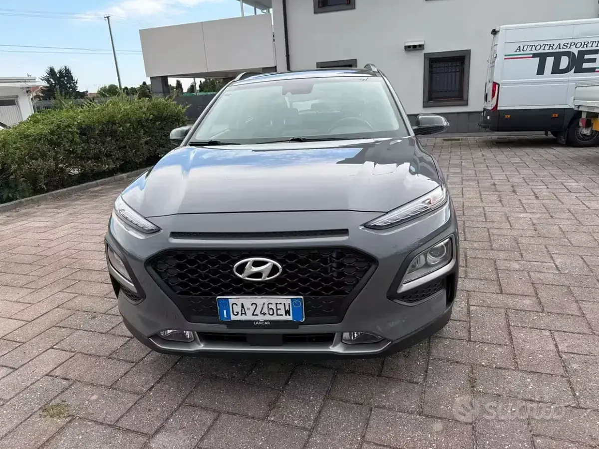 Usata Hyundai Kona Xpossible 116 CV (85 kW) 2020 Grigio SUV