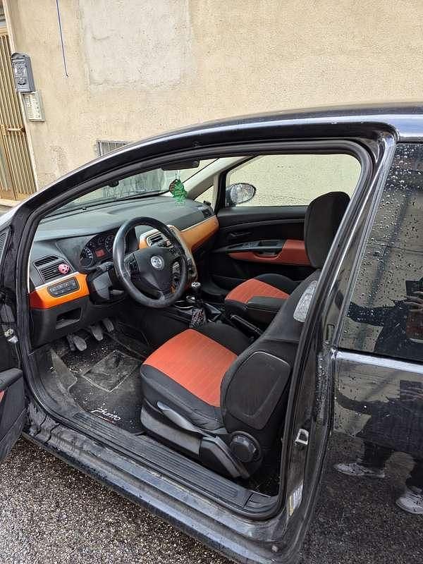 Usata Fiat Grande Punto Dynamic 75 CV (55 kW) 2006 Nero Utilitaria