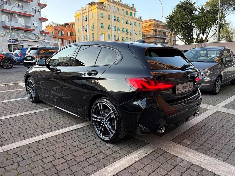 Usado BMW 118 M Sport 150 CV (110 kW) 2021 Negro Utilitario