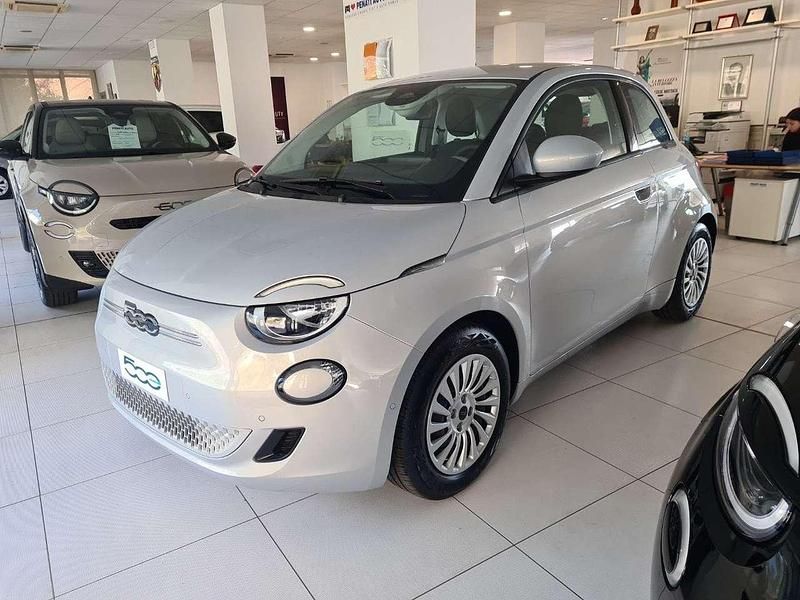 Nieuw Fiat 500e Tech 69 kW (95 PK) 2026 Blauw Hatchback