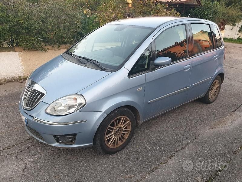 Usata 2008 Lancia Musa Monovolume | 900 € - Immagine 1/4