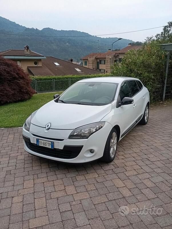 Usata Renault Mégane GrandTour 110 CV (80 kW) 2011 Bianco Station wagon