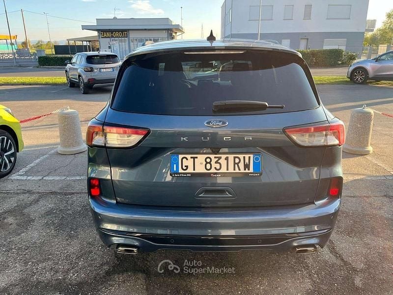 Usata Ford Kuga ST-Line 120 CV (88 kW) 2024 Blu met SUV