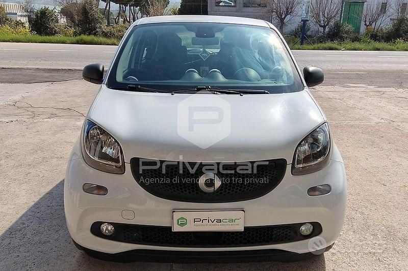 Usata Smart ForFour 71 CV (52 kW) 2019 Bianco Utilitaria