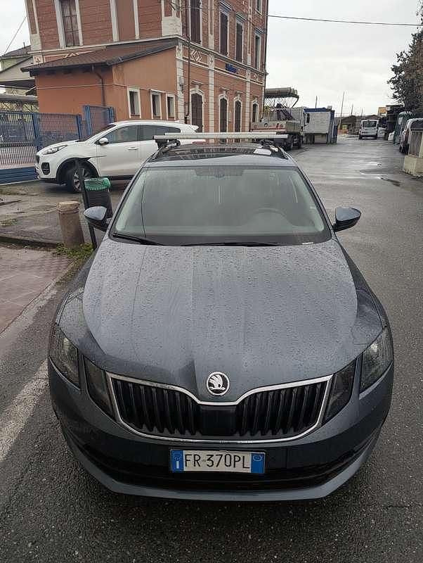 Usata Skoda Octavia G-TEC Executive 110 CV (80 kW) 2018 Grigio Station wagon