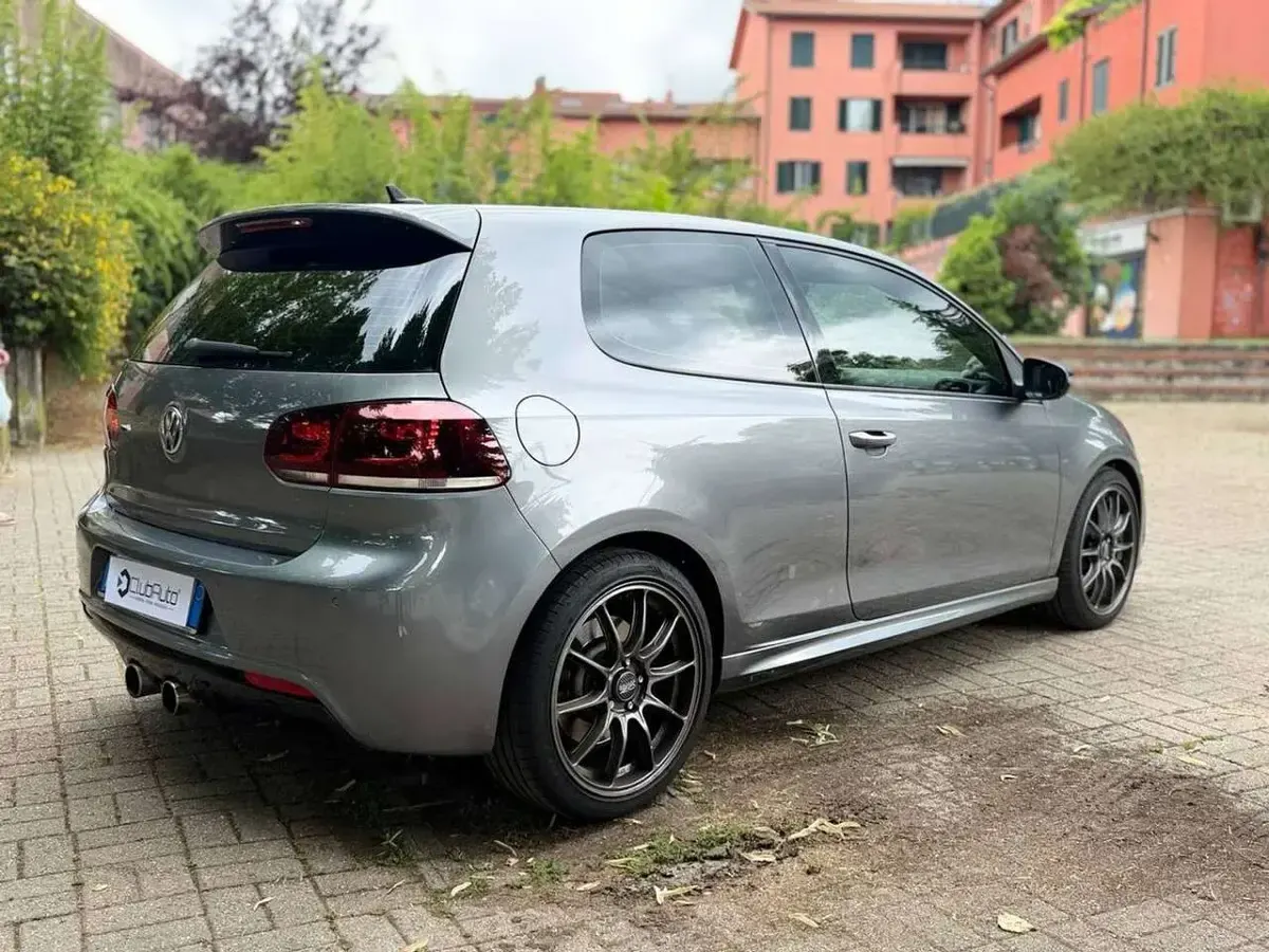 Usata VW Golf VII R 271 CV (199 kW) 2012 Grigio Berlina