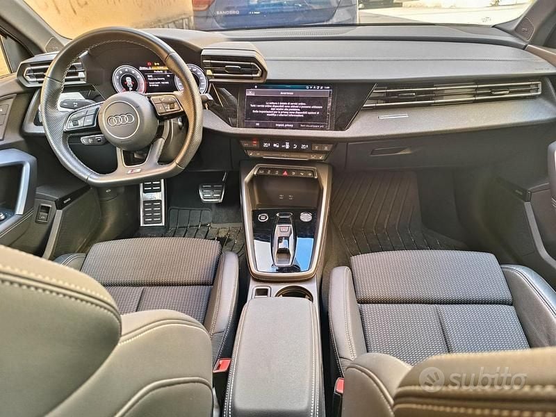 Usata Audi A3 Ambiente 150 CV (110 kW) 2024 Grigio Berlina