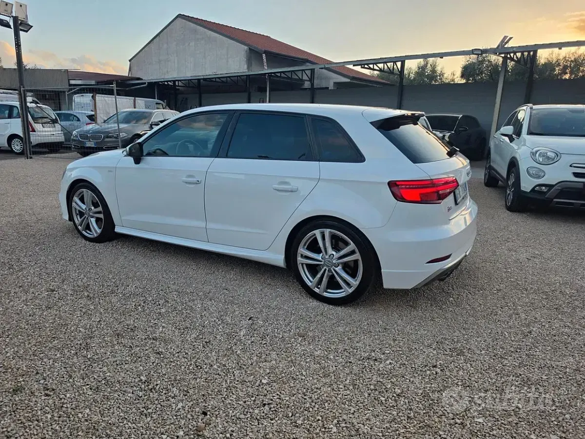 Usata Audi A3 Ambiente 310 CV (228 kW) 2018 Bianco Berlina