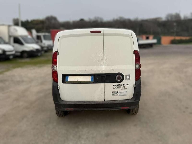Usata Fiat Doblò 95 CV (69 kW) 2012 Bianco Monovolume