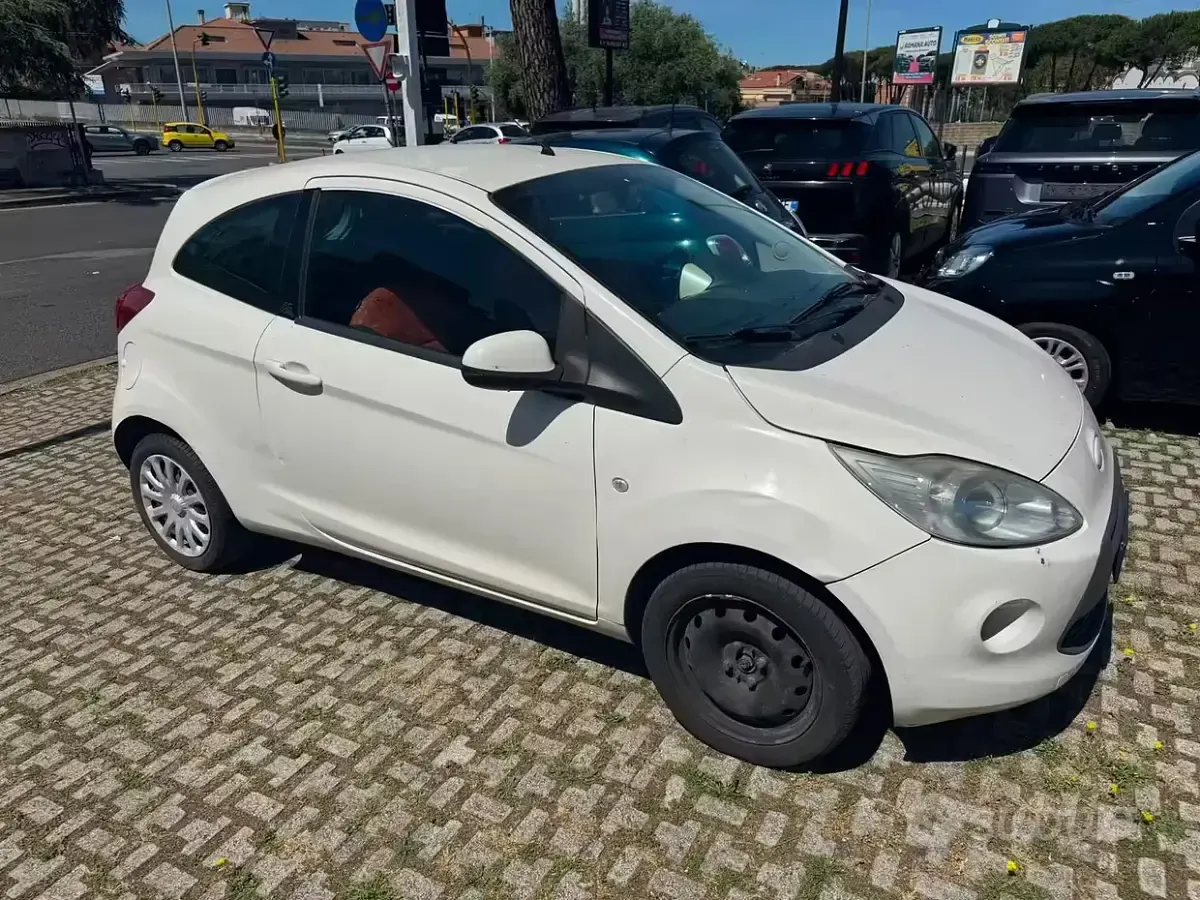 Usata Ford Ka 69 CV (50 kW) 2010 Bianco Utilitaria