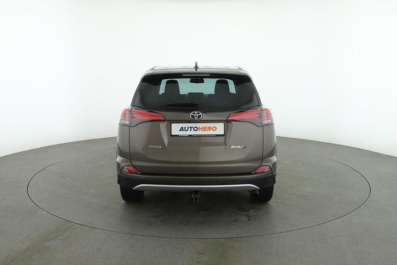 Usata Toyota RAV4 Active 143 CV (105 kW) 2016 Grigio SUV
