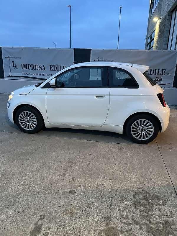 Usata Fiat 500e Action 42 kW (58 CV) 2023 Utilitaria