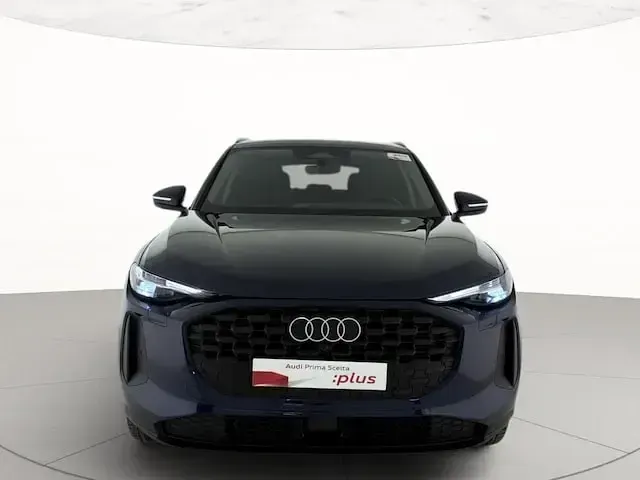 Usata Audi Q5 Business 204 CV (150 kW) 2025 Blu navarra metallizzato SUV