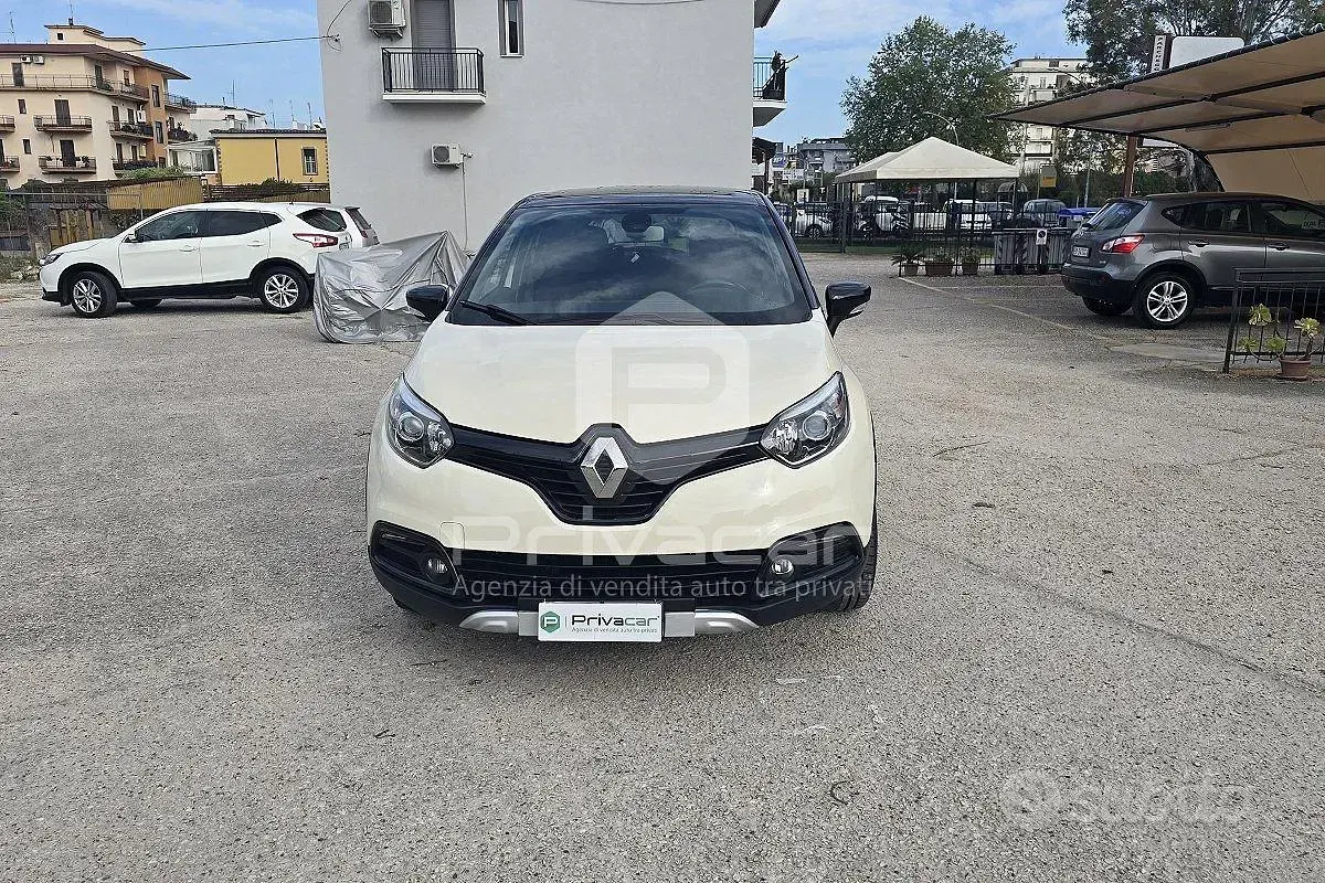 Usado Renault Captur 90 CV (66 kW) 2017 Blanco SUV