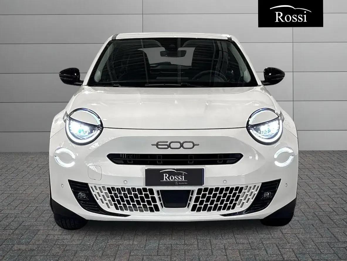 Usata Fiat 600 Pop 136 CV (100 kW) 2025 Bianco SUV