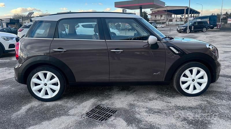 Usata Mini Cooper SD 143 CV (105 kW) 2013 Marrone Utilitaria