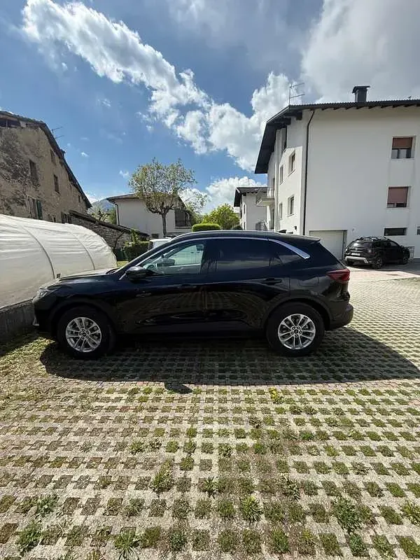 Usata Ford Kuga Titanium 151 CV (111 kW) 2024 Nero SUV