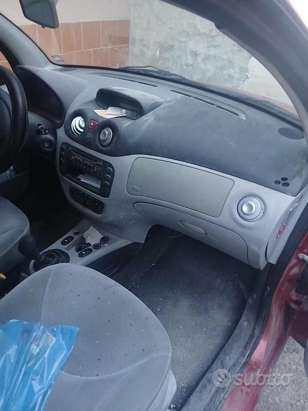 Usata Citroën C3 88 CV (64 kW) 2007 Rosso Utilitaria