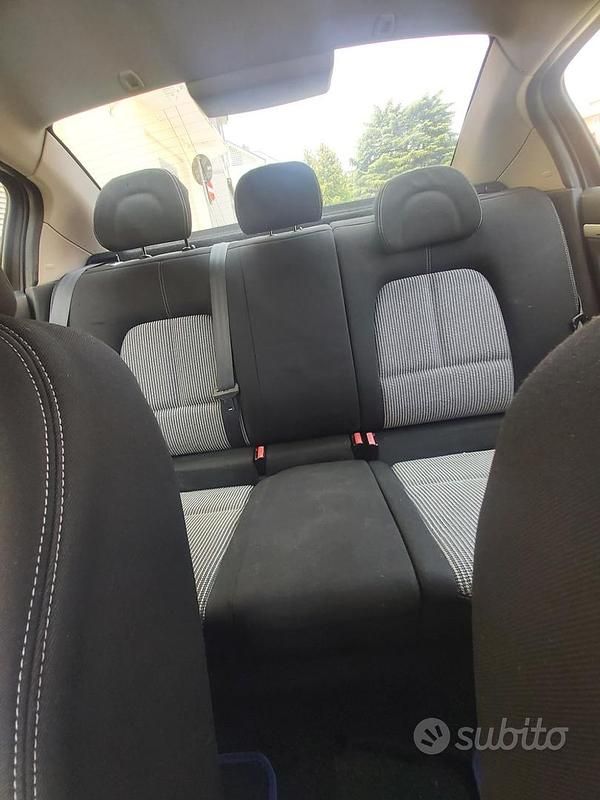 Usata Peugeot 205 54 CV (39 kW) 2007 Grigio Utilitaria