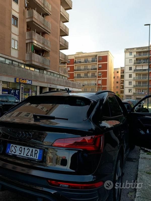 Nero Usata 2024 Audi Q5 Sportback SUV | 47.000 € (Buon prezzo) - Immagine 1/4