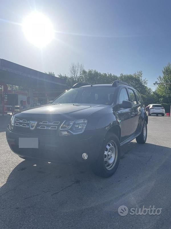 Usata Dacia Duster Ambiance 109 CV (80 kW) 2014 Nero SUV