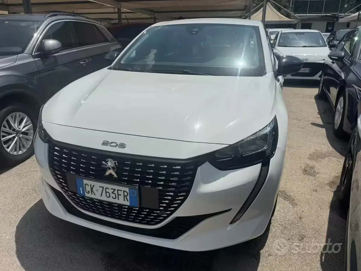 Usata Peugeot 208 Allure 75 CV (55 kW) 2022 Grigio Utilitaria