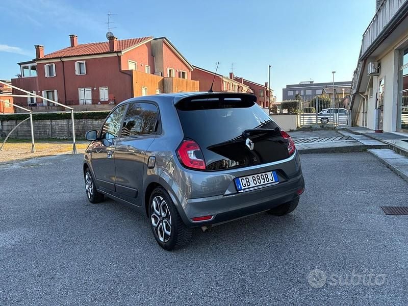 Gebraucht Renault Twingo 95 PS (69 kW) 2020 Grau Kleinwagen