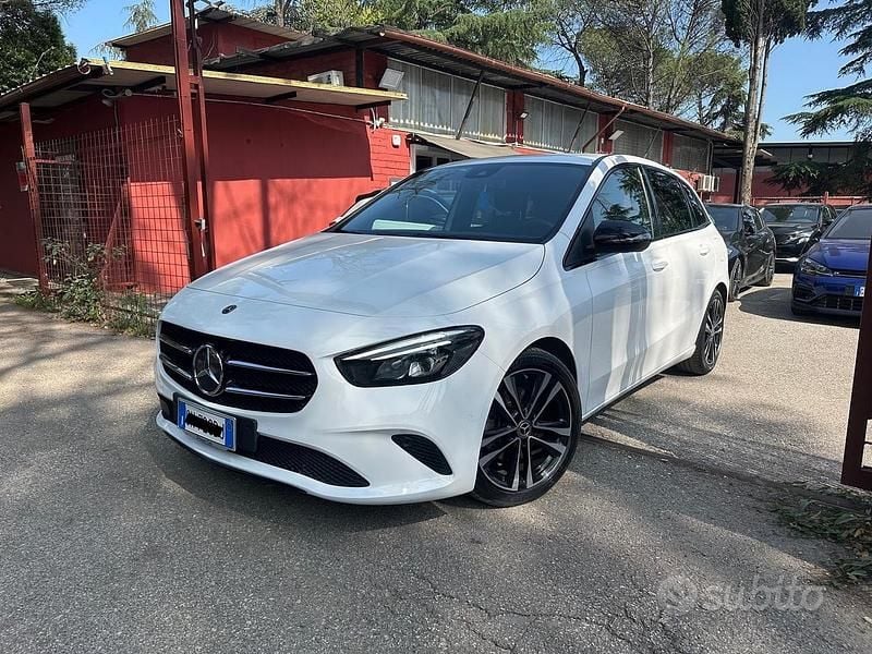 Usata Mercedes B200 150 CV (110 kW) 2019 Bianco Utilitaria