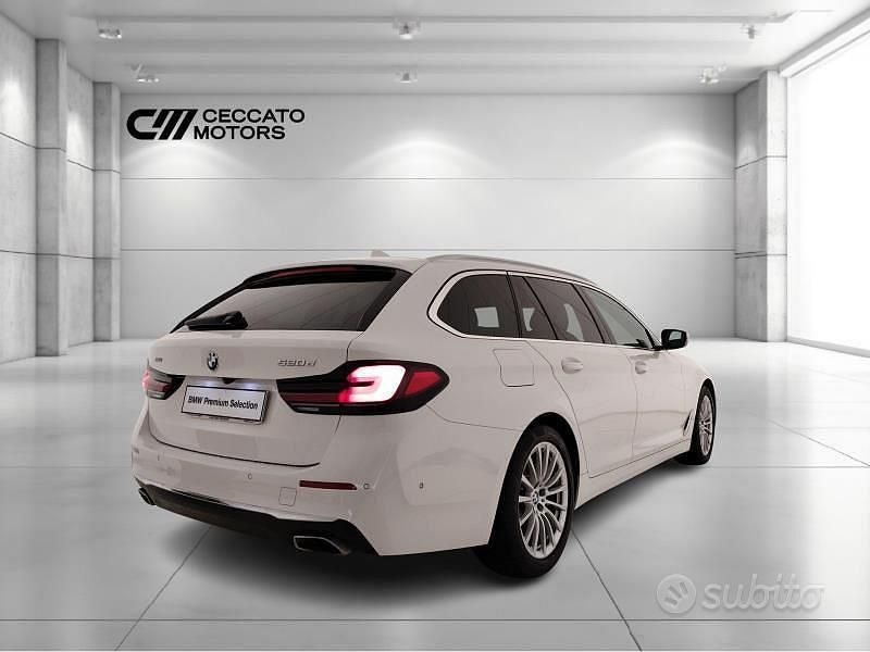 Usata BMW 520 Luxury Line 190 CV (139 kW) 2022 Bianco Station wagon