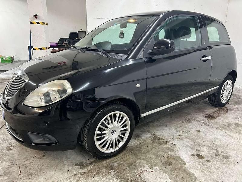 Other Usata 2011 Lancia Ypsilon Platinum Due volumi | 2990 € (Super prezzo) - Immagine 1/4