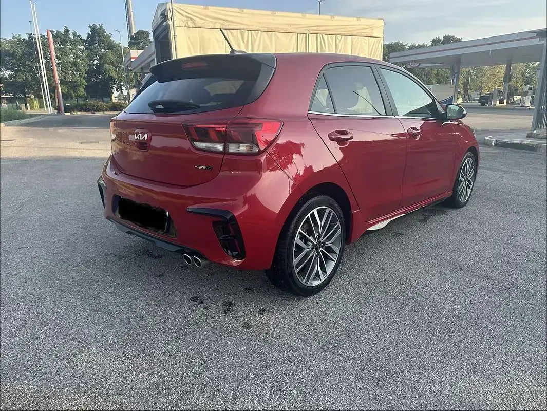 Usata Kia Rio GT-Line 101 CV (74 kW) 2022 Berlina